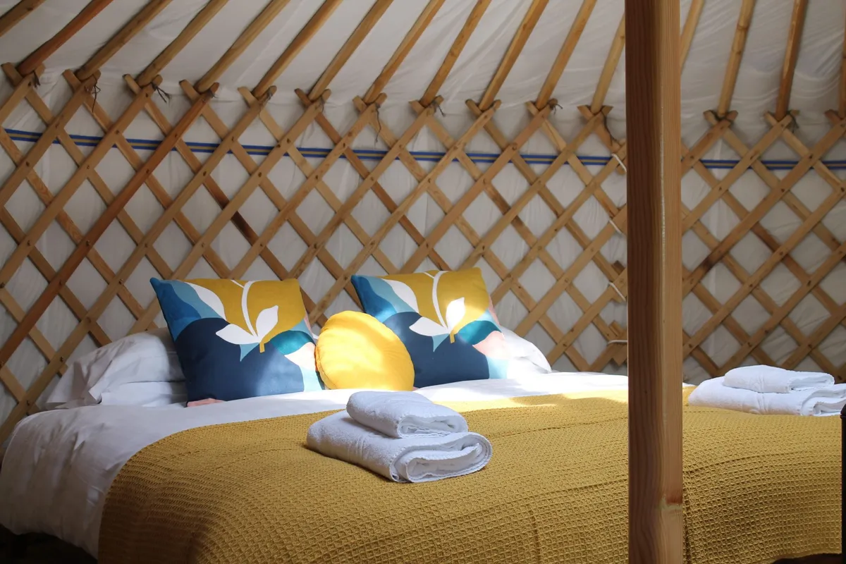 Budhyn Yurt, double bed