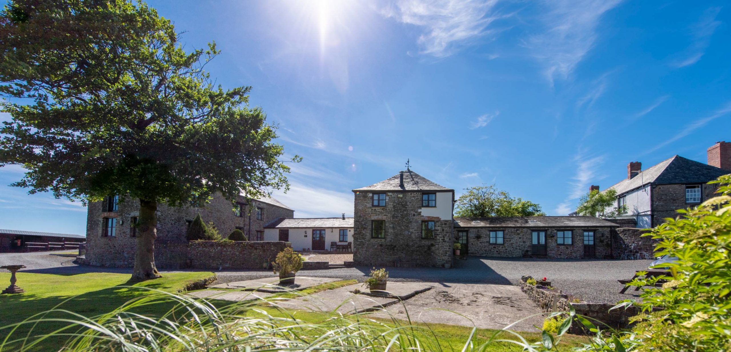 Bude farm cottages | Family Holidays in Cornwall with Pool, Farm